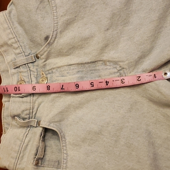 VINTAGE Lee Ribcage High Waist Denim Shorts 23" Waist Light Wash 10" inseam - Picture 5 of 15